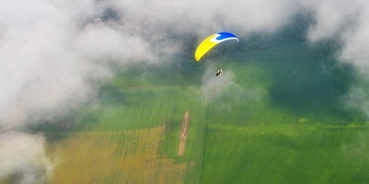 Tandemový motorový paragliding prelet okolo Liptovskej Mary