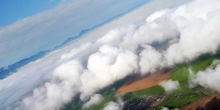 Tandemový motorový paragliding prelet okolo Liptovskej Mary