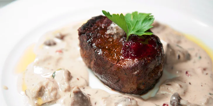 Hovädzí steak na tatranských hríbikoch v hoteli Kukučka****
