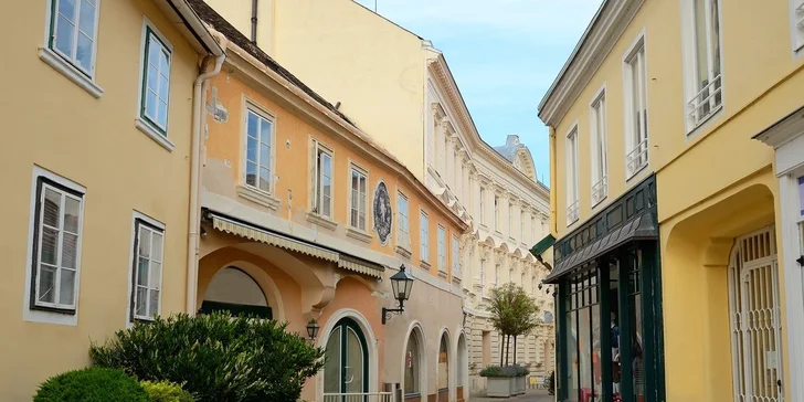 Zájazd na festival ruží v Badene a návšteva zámku Laxenburg