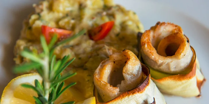 Oslávte promócie honosným obedom! Menu s bravčovou panenkou alebo s pečeným pstruhom