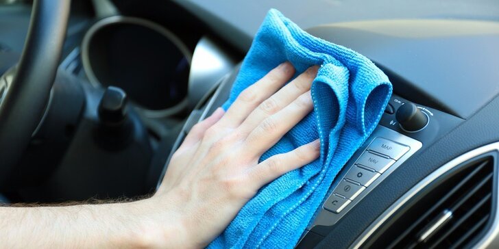 Tepovanie auta s umytím alebo čistenie