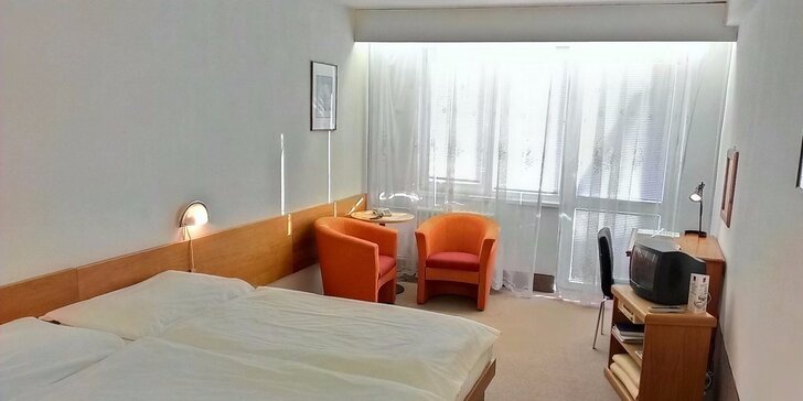 Letný liečebný pobyt v Hoteli Máj Piešťany*** s množstvom procedúr pre starých rodičov