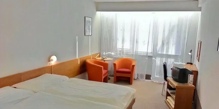 Letný liečebný pobyt v Hoteli Máj Piešťany*** s množstvom procedúr pre starých rodičov