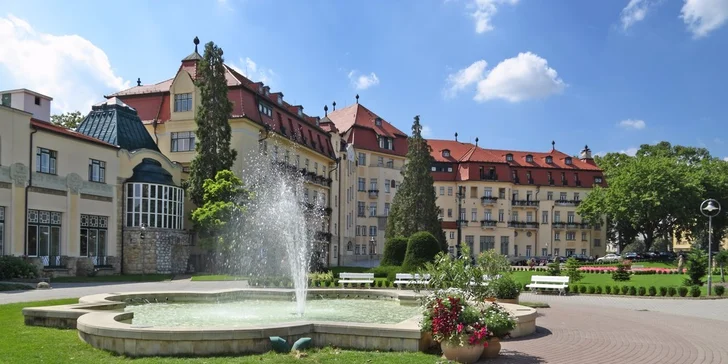 Letný liečebný pobyt v Hoteli Máj Piešťany*** s množstvom procedúr pre starých rodičov
