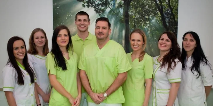 Profesionálna dentálna hygiena a bielenie zubov lampou Zoom! K dentálnej hygiene medzizubná kefka ako darček!