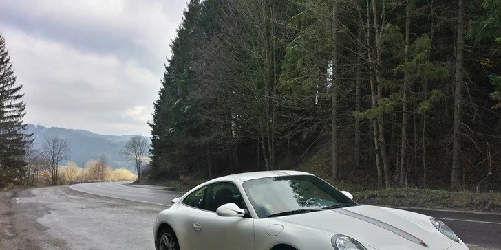 Je tu opäť parádna jazda ikonou PORSCHE CARRERA 911!