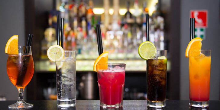 Poďte si dať obľúbený drink za skvelú cenu v karaoke bare v centre mesta