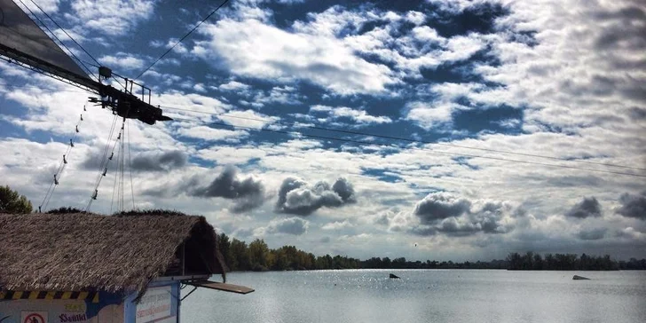 Vzrušujúci celodenný wakeboarding na Zlatých Pieskoch