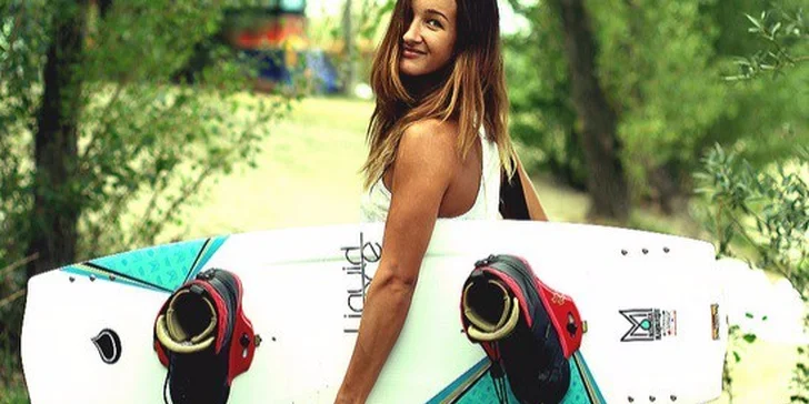 Vzrušujúci celodenný wakeboarding na Zlatých Pieskoch