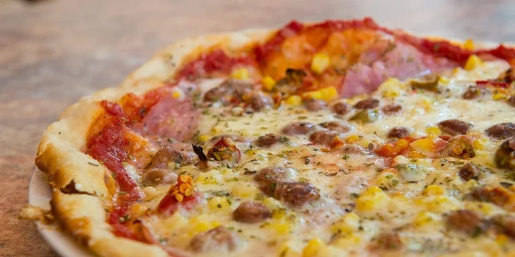 Pizza pre dvoch alebo jedného hladoša. Vyberajte z 11 druhov!