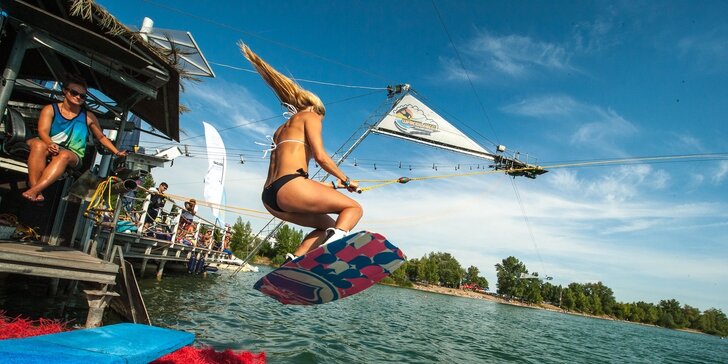 Vzrušujúci celodenný wakeboarding na Zlatých Pieskoch