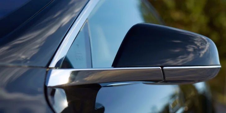 Toto tu ešte nebolo! Zajazdite si na luxusnom elektrickom aute Tesla model S P85+, ktoré vyráža dych vodičom po celom svete!