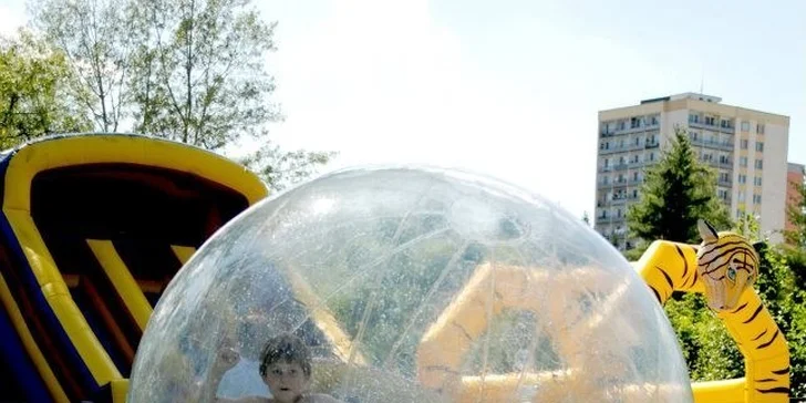 Letná dovolenka v Hoteli Dixon**** s celodennými vstupmi na plážové kúpalisko s Aqua Fun parkom priamo pri hoteli