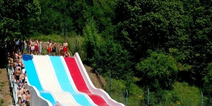 Letná dovolenka v Hoteli Dixon**** s celodennými vstupmi na plážové kúpalisko s Aqua Fun parkom priamo pri hoteli