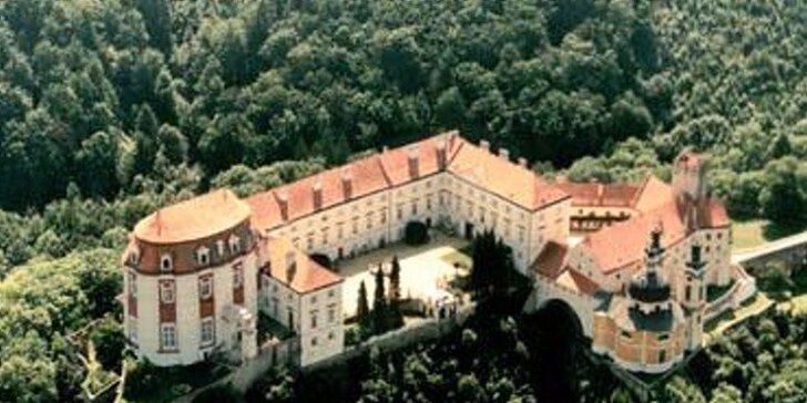 Romantika pri Vranovskej priehrade a zámku