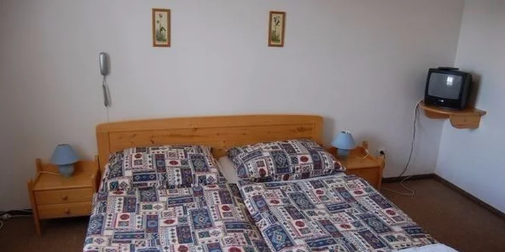 Romantika pri Vranovskej priehrade a zámku