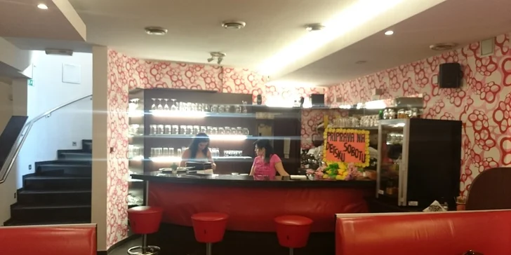 Lahodné palacinky s osviežujúcim nealko mojitom alebo džúsom pre najmenších