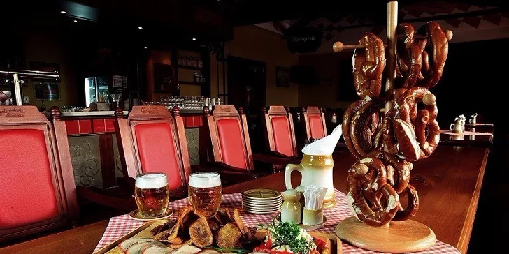 4x čapovaný Plzeň 0,5l a 0,5kg pečeného prasiatka s oblohou