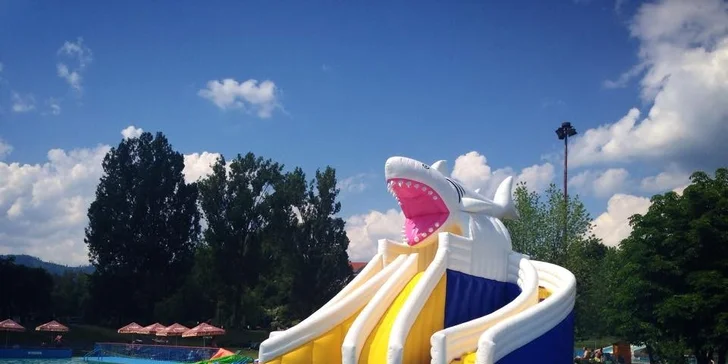 Letná dovolenka v Hoteli Dixon**** s celodennými vstupmi na plážové kúpalisko s Aqua Fun parkom priamo pri hoteli