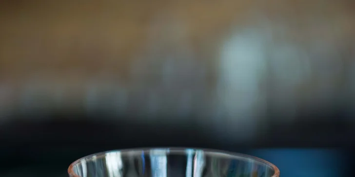 Schlaďte sa vynikajúcimi miešanými alko drinkami alebo osviežujúcimi limonádami v AVE Café!