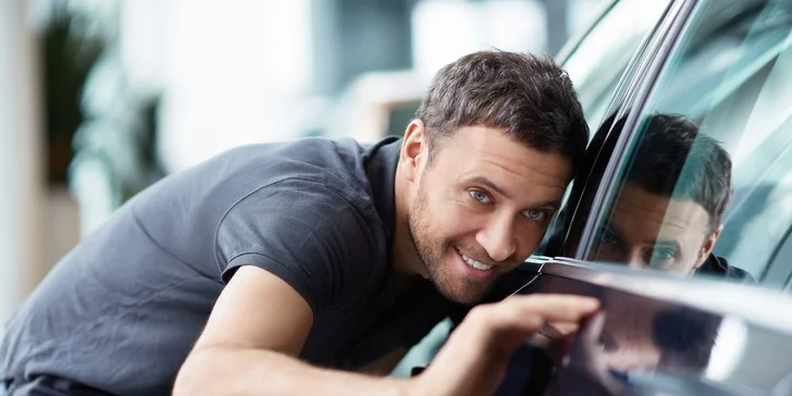 Množstvo programov pre krásne čisté lesklé auto