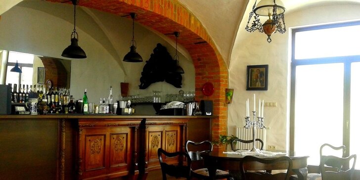 Romantický pobyt pre milovníkov jedla a vína na juhoslovenskom vidieku v penzióne St. Petrus Vini!