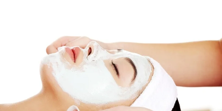 Hĺbkové čistenie pleti a peeling Skin Scrubberom