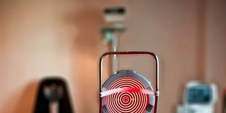 Špičková bezbolestná laserová operácia očí