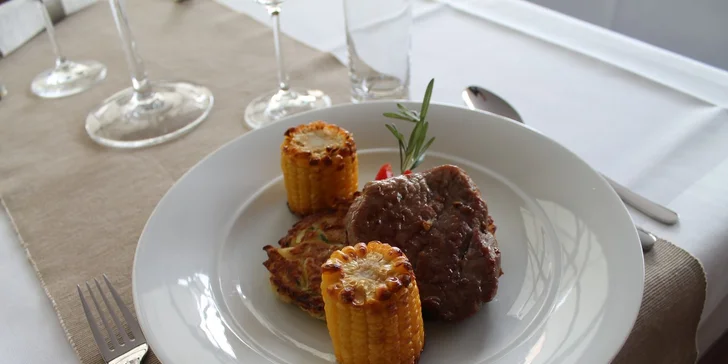 Gurmánske špeciality u Veľkého Batu: králičie stehno, hovädzí steak alebo ostriež