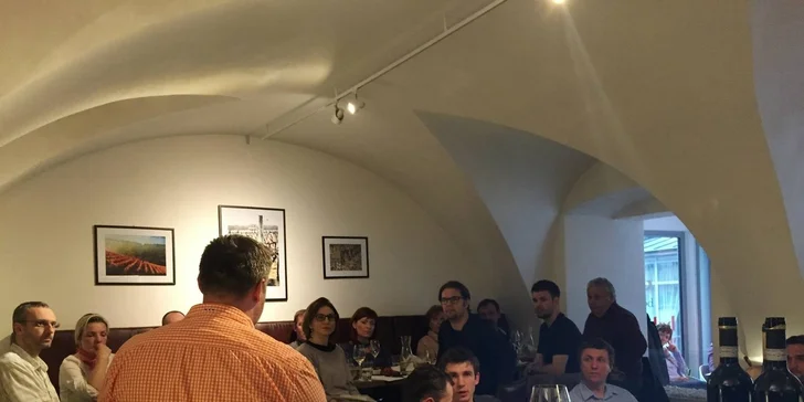 Neriadená degustácia vín pre dvoch alebo poukážka na nákup či konzumáciu vína
