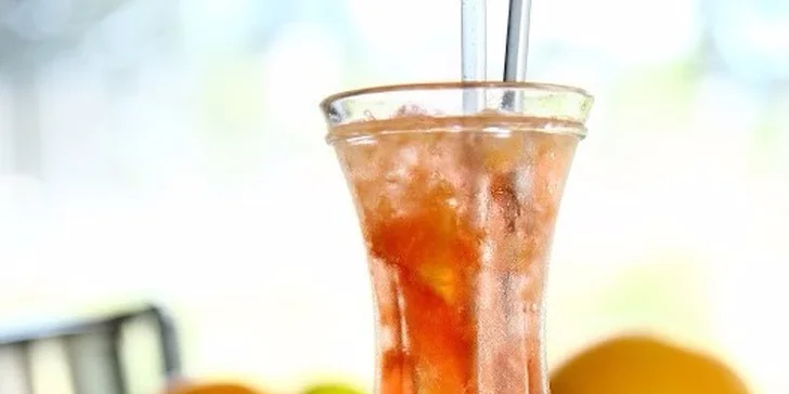 Vychutnajte si osviežujúce litrové limonády v kaviarni Loď Cafe