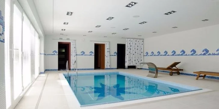 Privátny vstup do bazéna s welness pre dvoch alebo celú rodinu vo wellness penzióne Kunerád