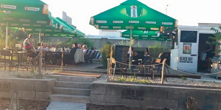 Alkoholické miešané Jumbo drinky 1 l v Black Out