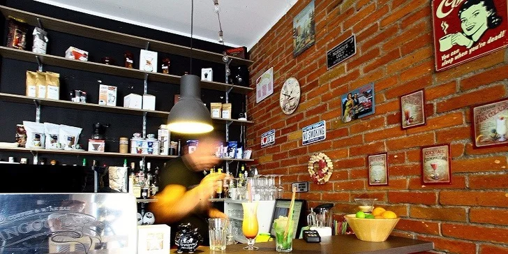 Populárne miešané drinky v Hangout café na Župnom námestí