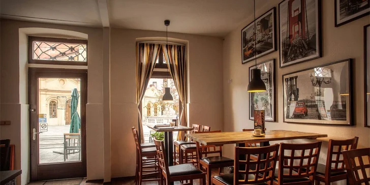 Populárne miešané drinky v Hangout café na Župnom námestí