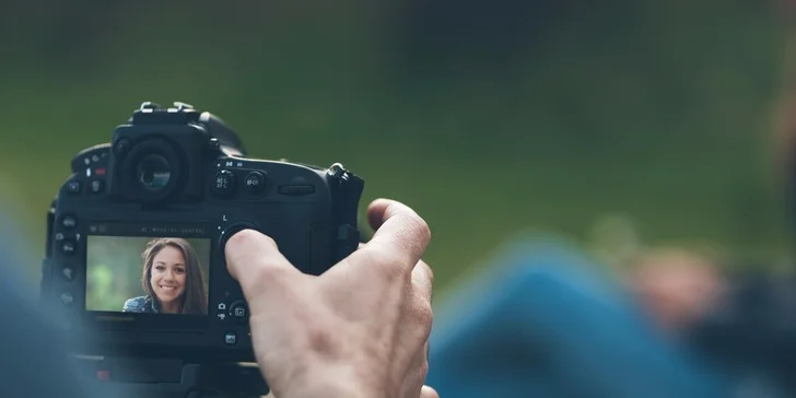 Profesionálne fotografovanie v ateliéri alebo v exteriéri s grafickou úpravou a retušou