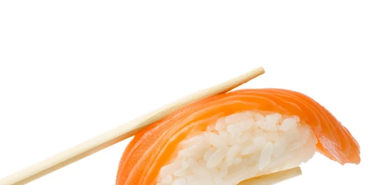 Jedinečný sushi set! 34 kúskov pre 2 osoby v obľúbenej reštaurácii SUSHIHANIL