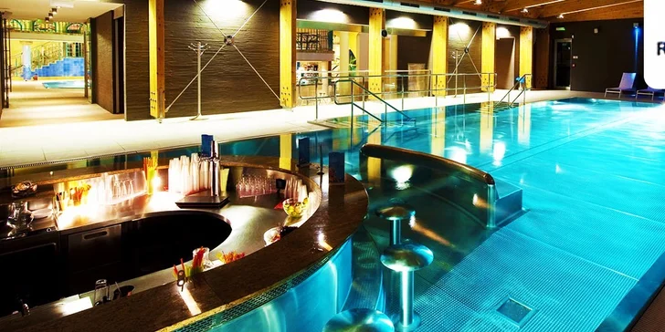 Hotel AquaCity Riverside*** s neobmedzeným vstupom do bazénov a Fire & Water Wellness & Spa Centra