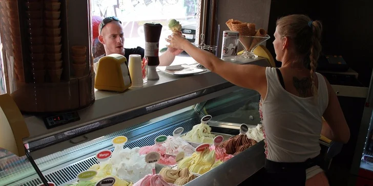 Schlaďte sa a namiešajte si balenie podľa vlastnej chuti! Balkánska zmrzlina v Paradiso cafe
