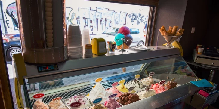 Schlaďte sa a namiešajte si balenie podľa vlastnej chuti! Balkánska zmrzlina v Paradiso cafe
