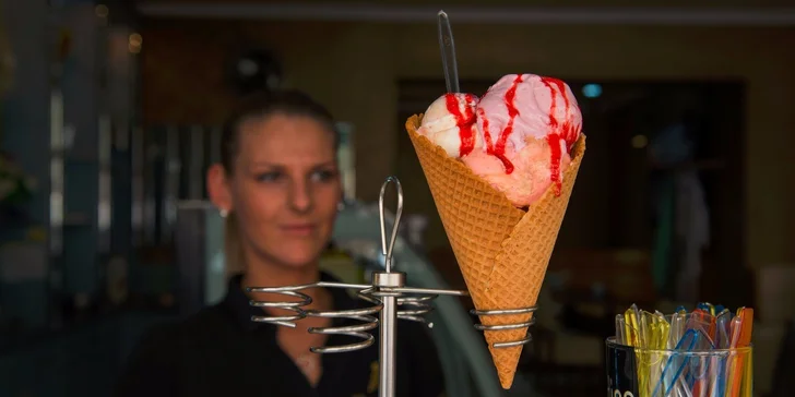 Schlaďte sa a namiešajte si balenie podľa vlastnej chuti! Balkánska zmrzlina v Paradiso cafe