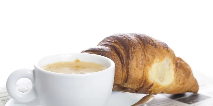 Káva s croissantom, marlenkou, so zmrzlinou alebo limonádou