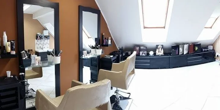 Pánsky strih či dámsky strih s regeneračným zábalom, masážou hlavy a stylingom