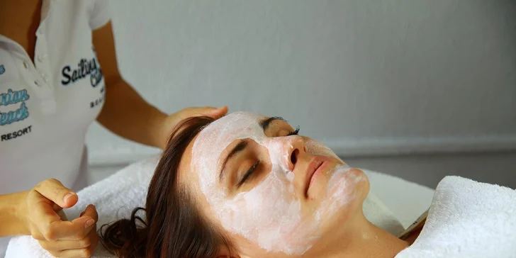 Diamantová dermabrázia s masážou rúk a úpravou obočia