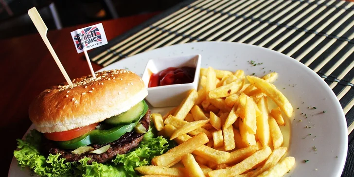 Skvelé hamburgery s hranolčekmi a cibuľovými krúžkami v Starom Meste