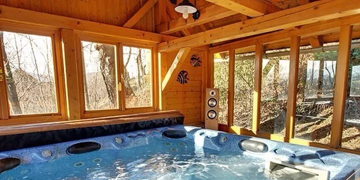 Špičkovo vybavené chaty s wellnessom pre 8–10 osôb