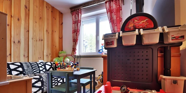 Špičkovo vybavené chaty s wellnessom pre 8–10 osôb