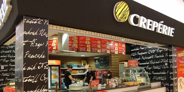 Palacinka s plnkami/pudingom, ovocím, šľahačkou a čokoládovou polevou + nápoj v Créperie, Polus City Center