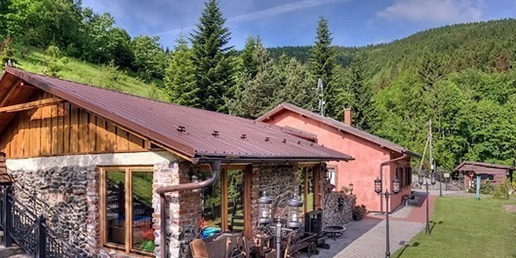 Špičkovo vybavené chaty s wellnessom pre 8–10 osôb